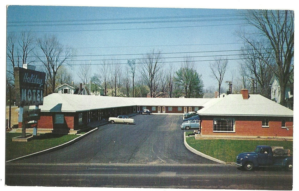 Holiday Motel Richmond Indiana IN  Truck Cars Bare Trees Post Card
