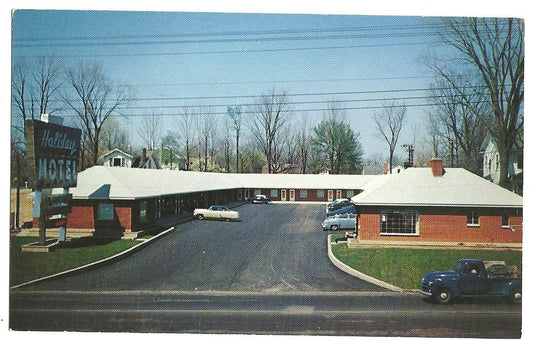 Holiday Motel Richmond Indiana IN  Truck Cars Bare Trees Post Card