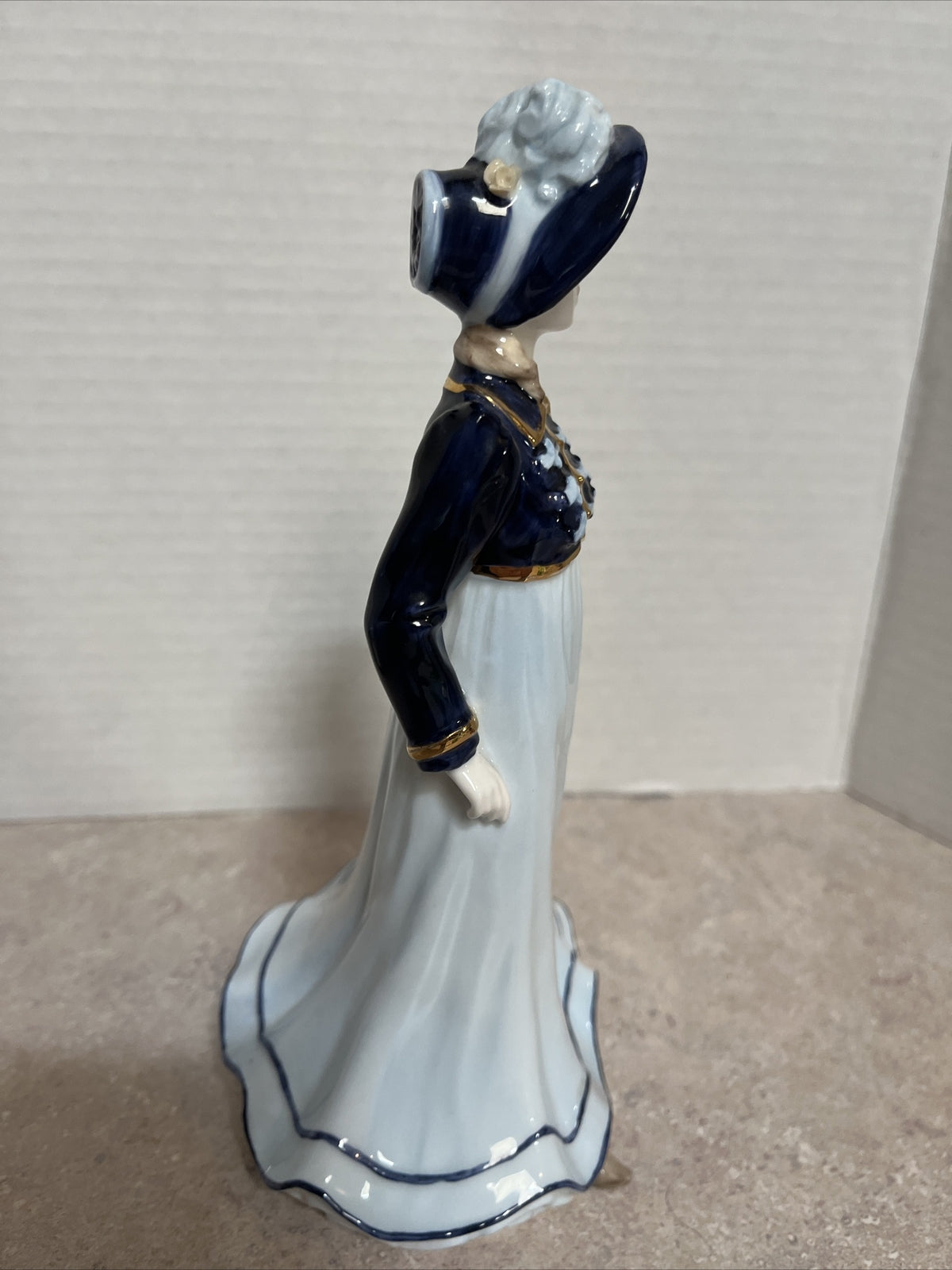 Coalport Bone China Limited Edition "Anne" Past Times Figurine #784