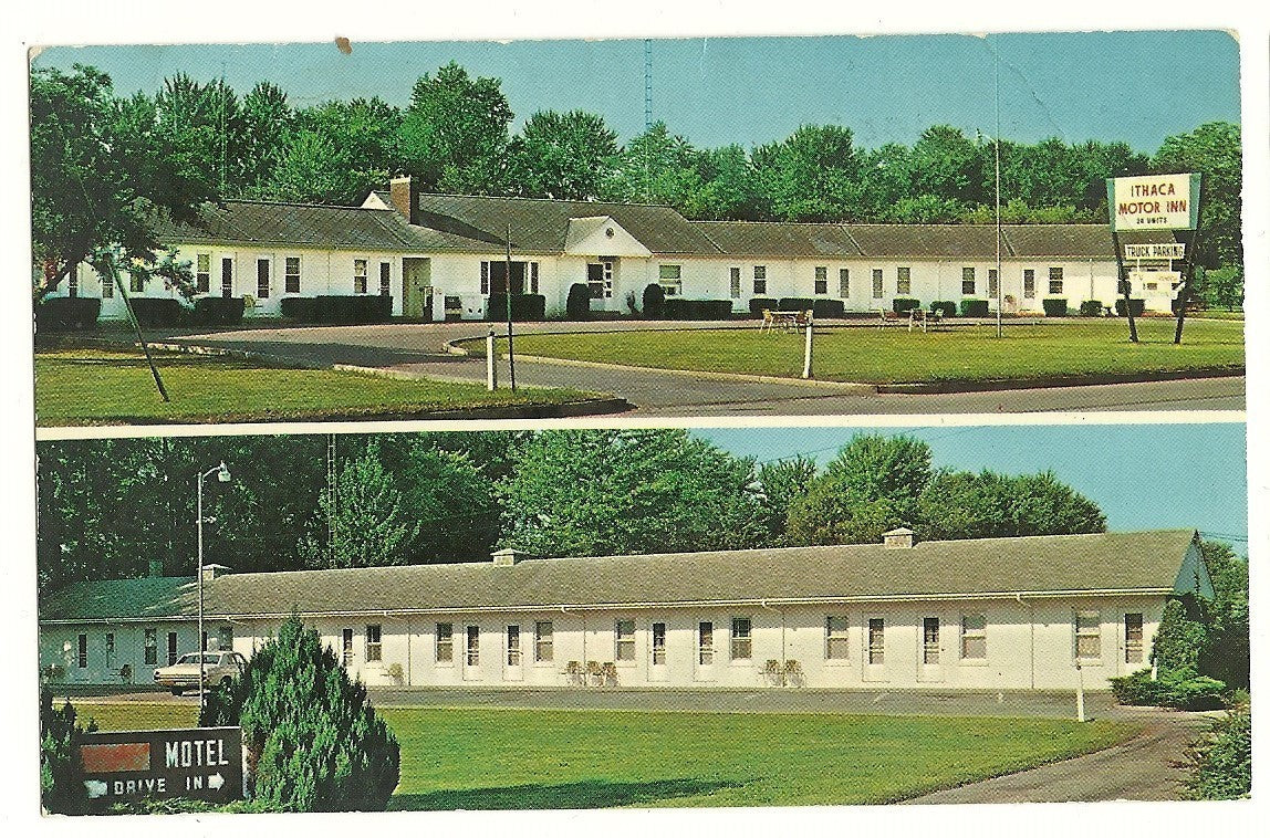 Ithaca Motor Inn Hotel Motel MI Michigan Picnic Area Post Card