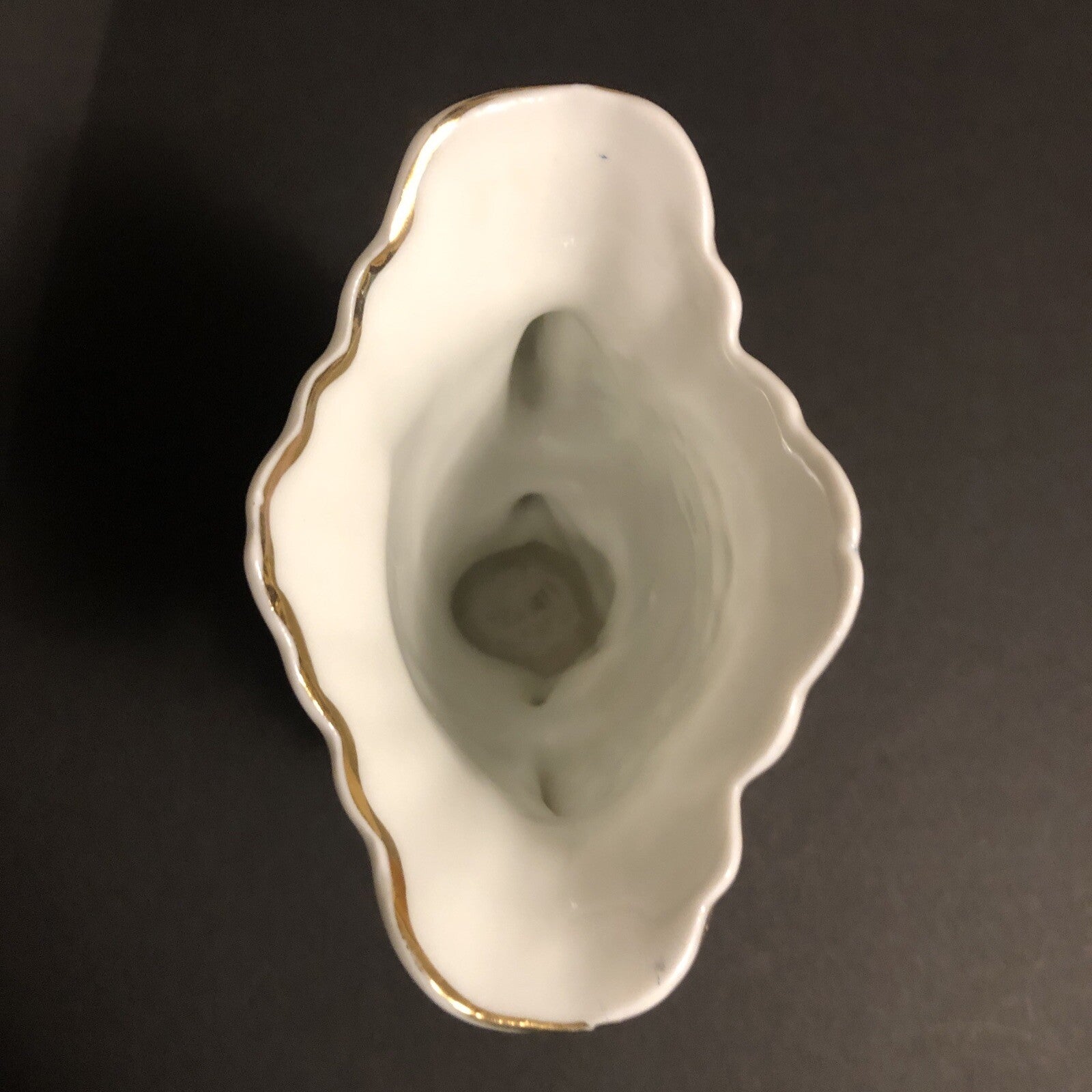 Mogi Das Cruzes Hand Painted Porcelain Vase Brazil 6" tall x 5" wide x 3" deep