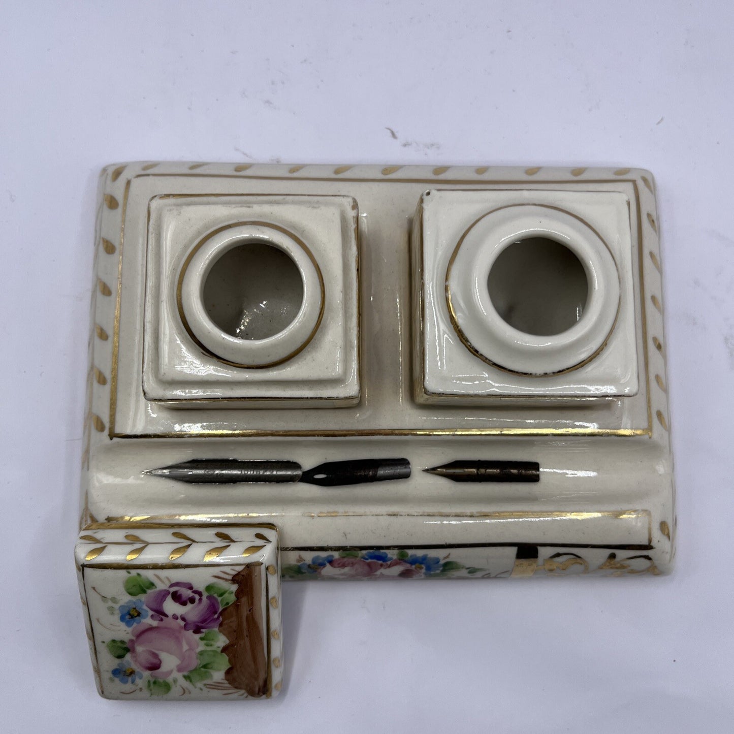 Lovely Victorian Antique Porcelain Floral Inkwell & Fountain Pen Gold Paint