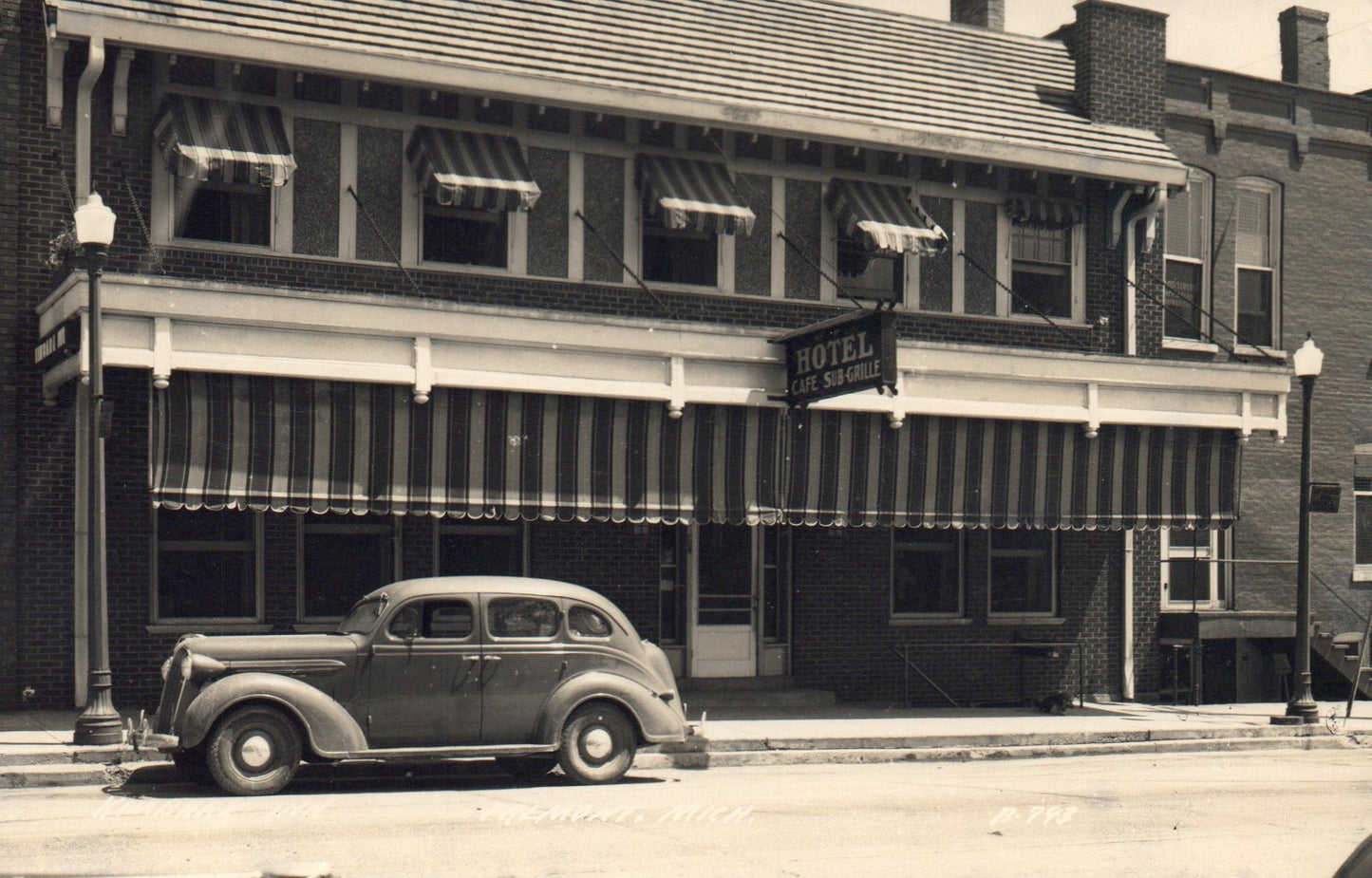 Kimbark Inn, Fremont MI Mich Michigan Postcard, Real Photo