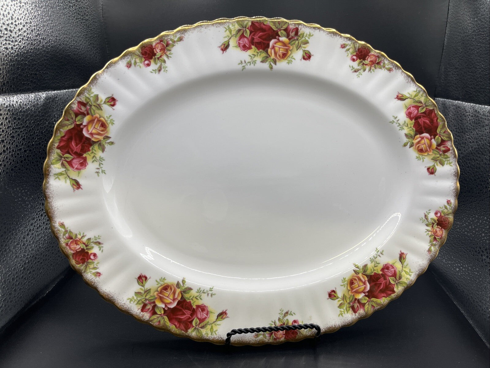 Royal Albert Old Country Roses Oval Serving Platter 13.5  Bone China England