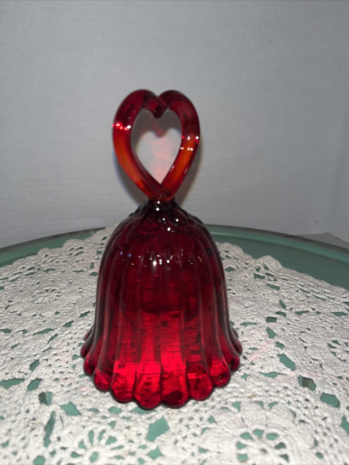 Vintage 1989 Fenton Red ruby Large Heart Handle Glass Bell 9774-RU. 5.5”
