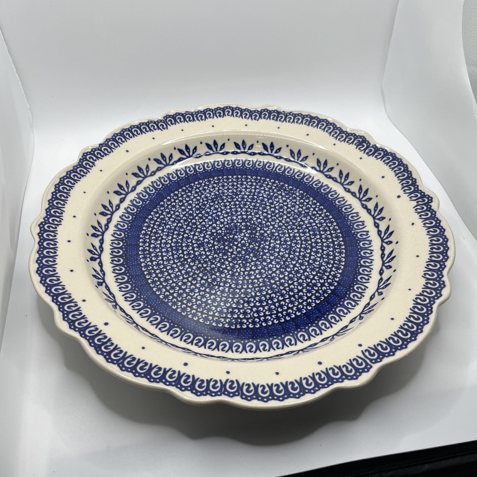 Boleslawiec Polish Pottery 13" Large Serving Dish Scalloped Round  Flowers