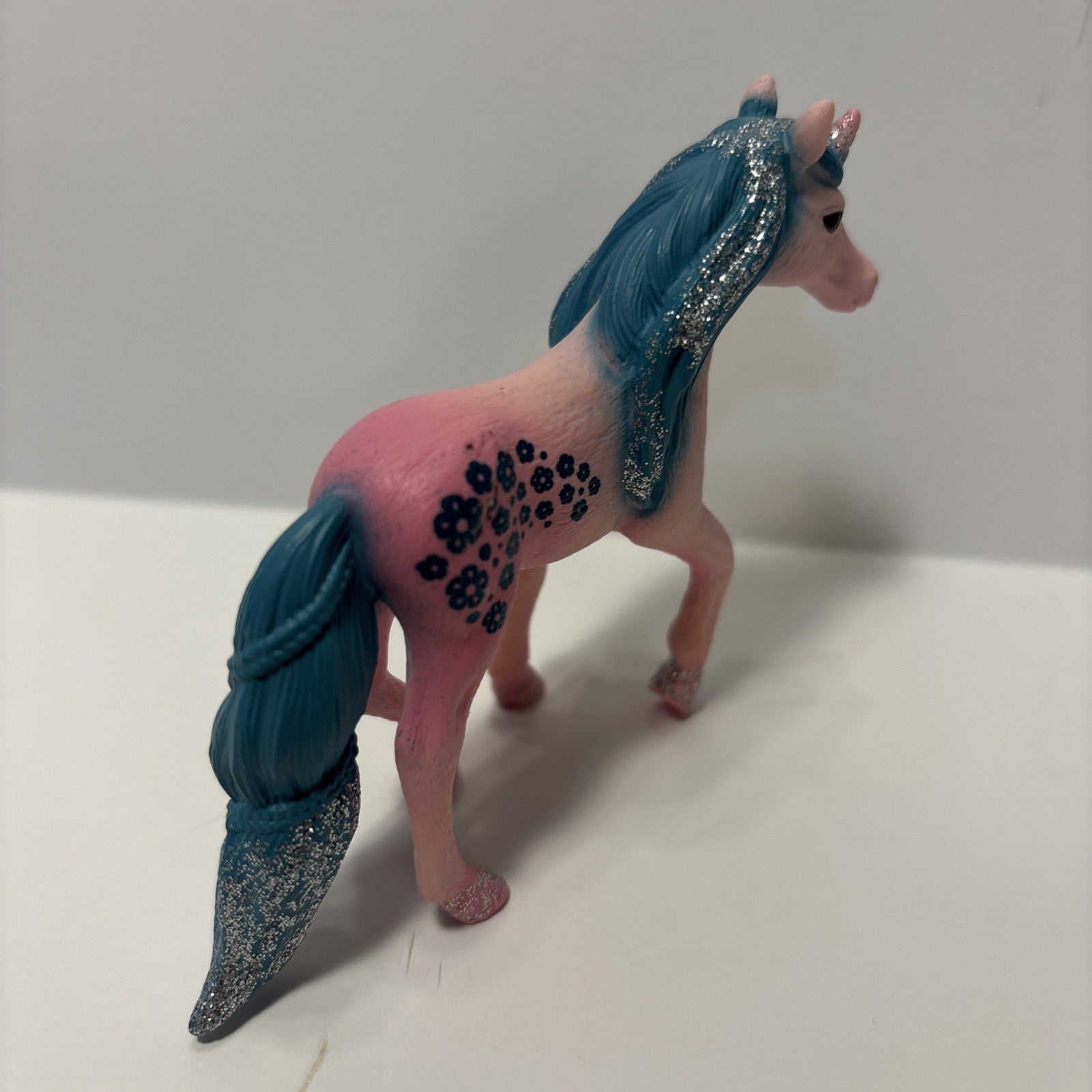 2018 Schleich Floral Pink with Blue Tail Unicorn Foal Horse Toy