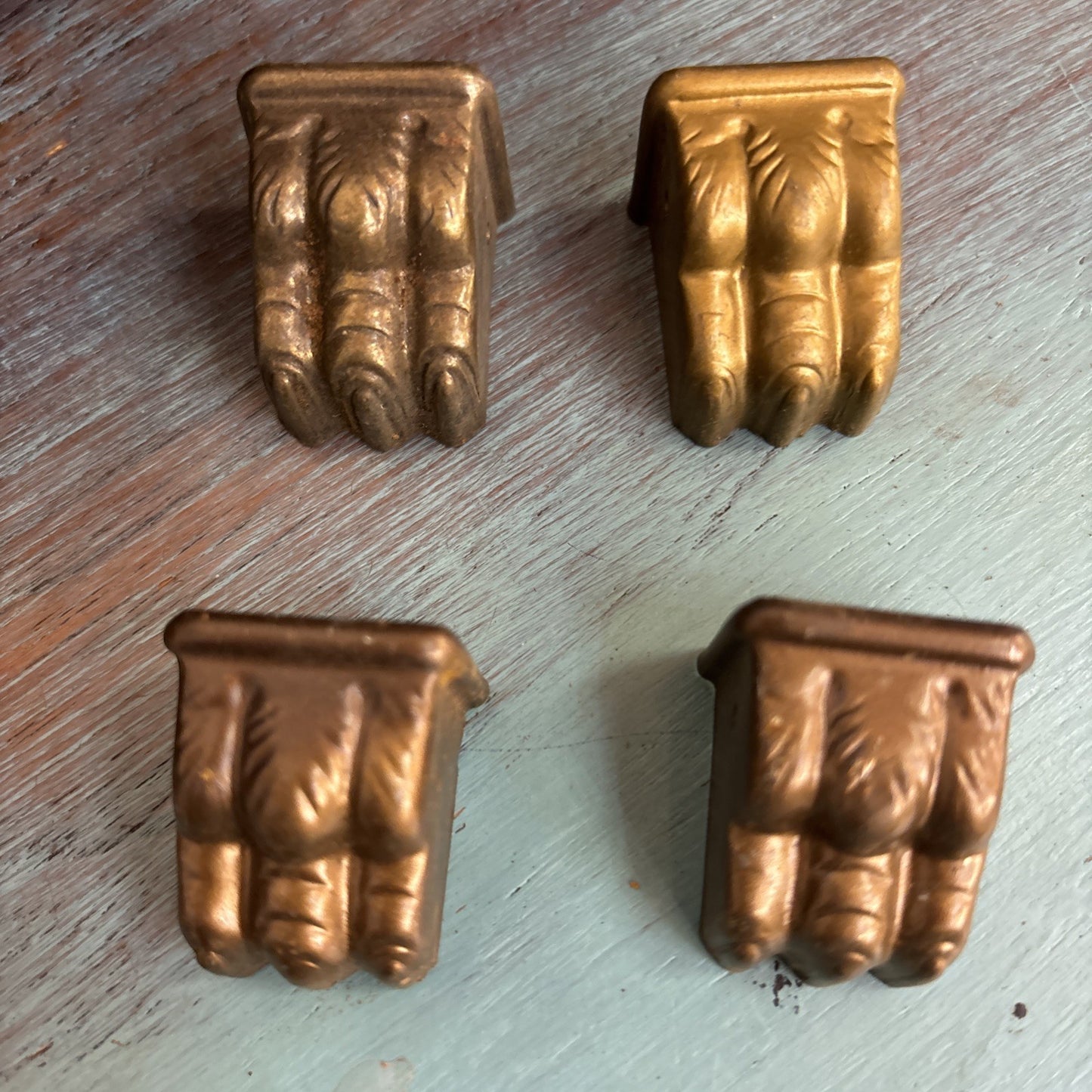 LOT OF 4 SMALL ANTIQUE BRASS 3-TOED CLAW FOOT SALVAGE