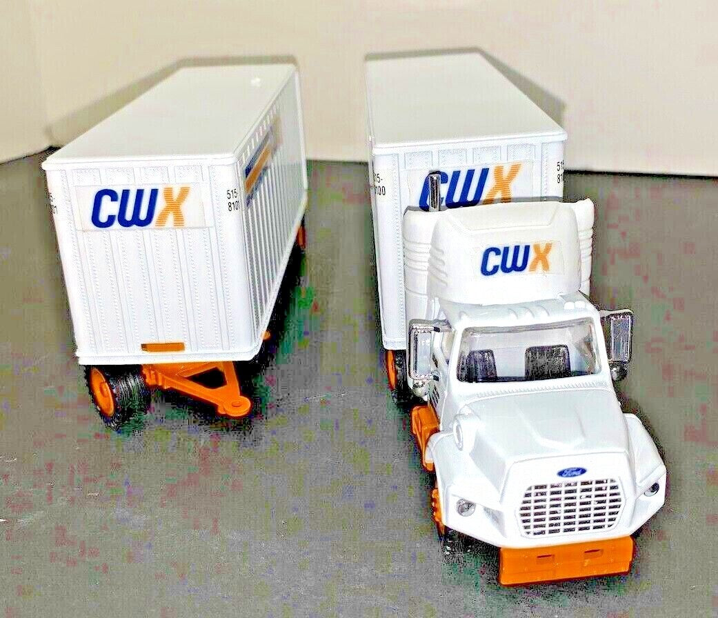 Con-way Western Express CWX 1/53 Scale Model Semi with Tandem Trailer