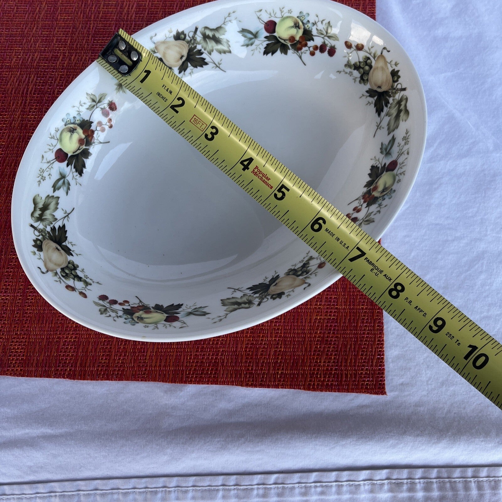 Royal Doulton MIRAMONT  9” X 7” Oval Serving Bowl TC1022 LIGHT USE.