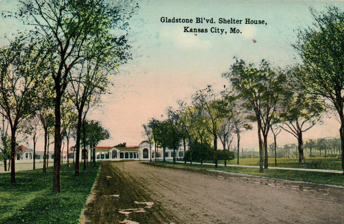 Gladstone Boulevard Shelter Home Kansas city  MO Missouri Postcard