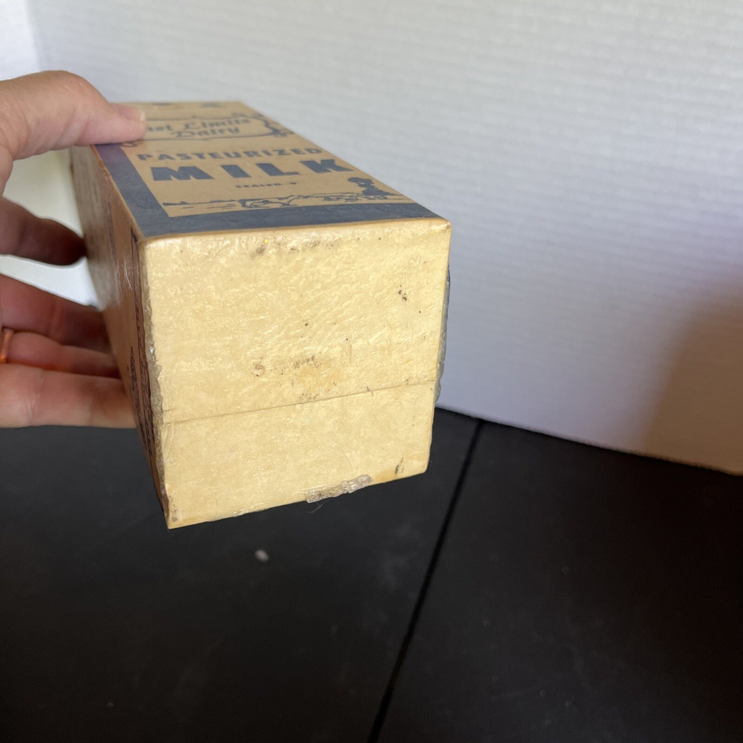 Vintage East Limits Dairy One Quart Waxed Milk Carton Unused