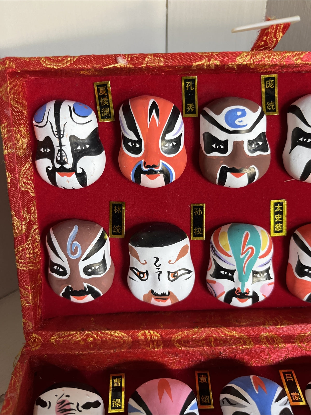 VINTAGE 20-PIECE SET MINIATURE CHINESE BEJING OPERA FACE MASKS HAND-PAINTED CLAY