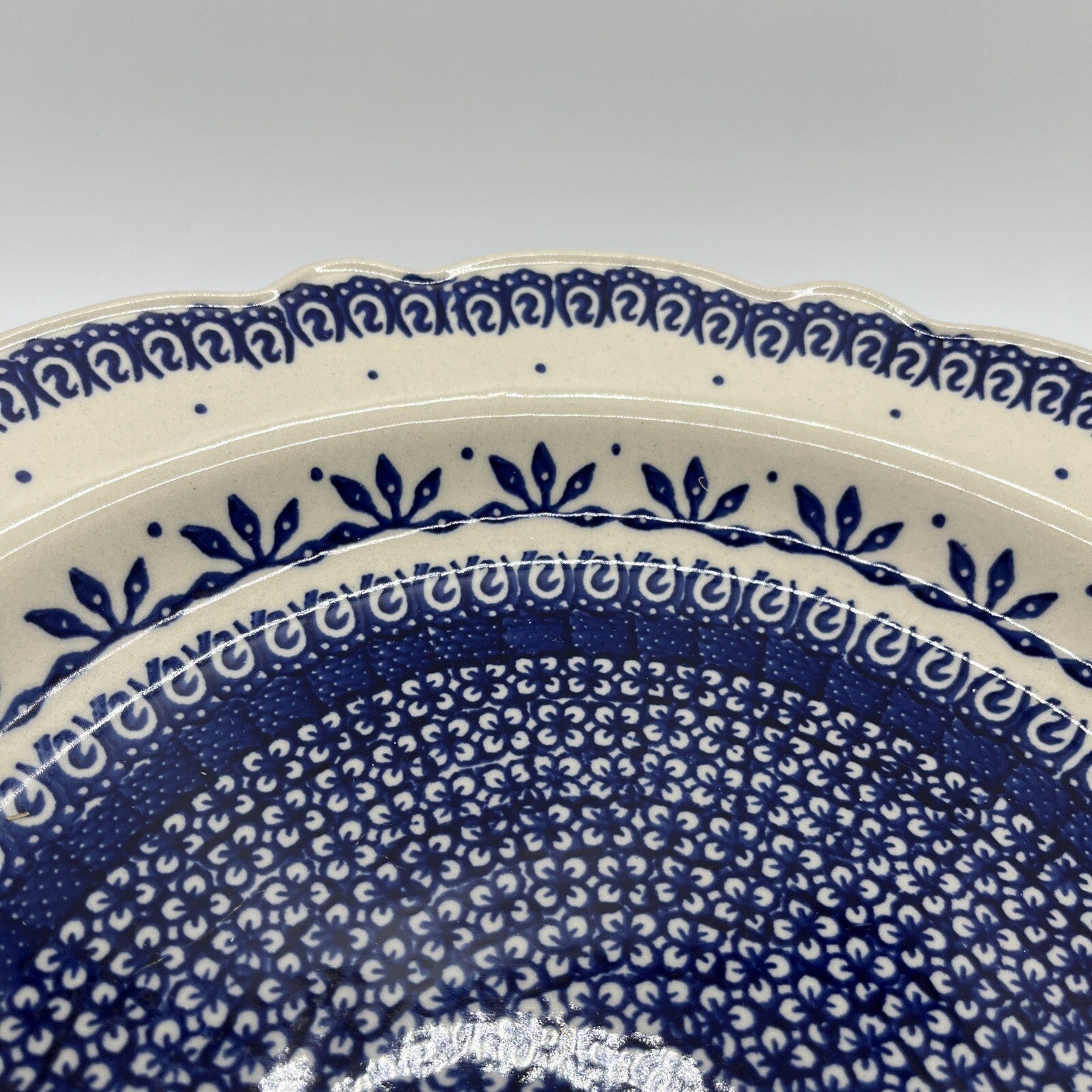 Boleslawiec Polish Pottery 13" Large Serving Dish Scalloped Round  Flowers