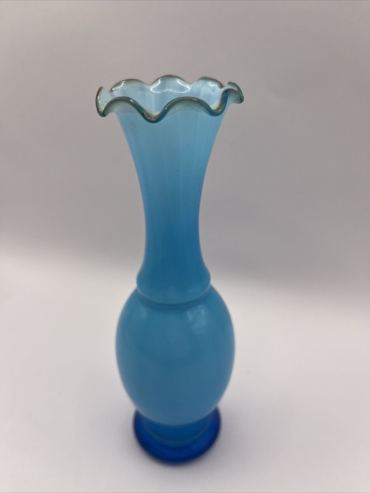 Beautiful Vintage Glass  Turquoise/Mid Blue  Fluted Stem Vase  6”