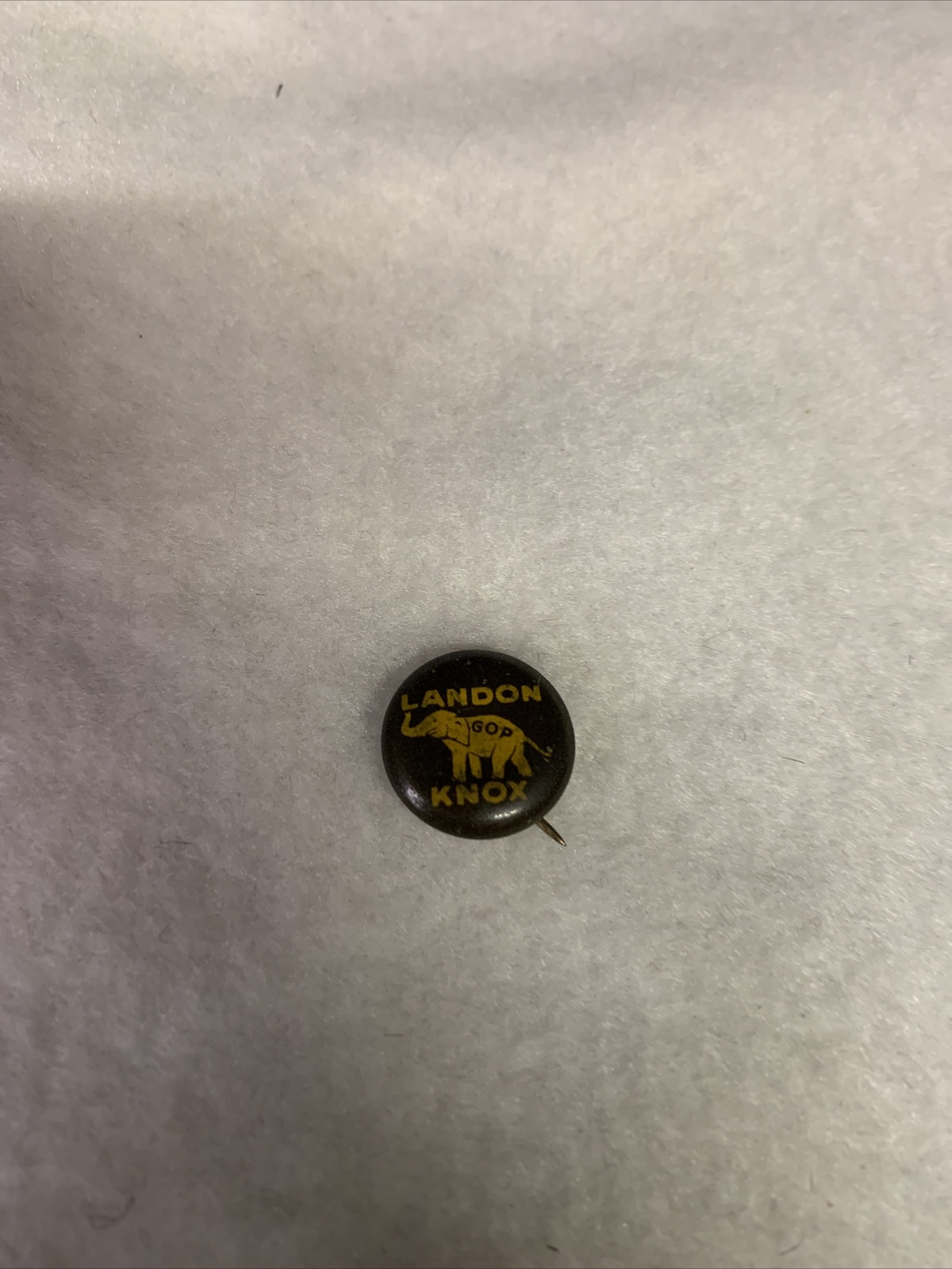 2 Vintage Landon Knox 7/8" & 5/8" Pinbacks