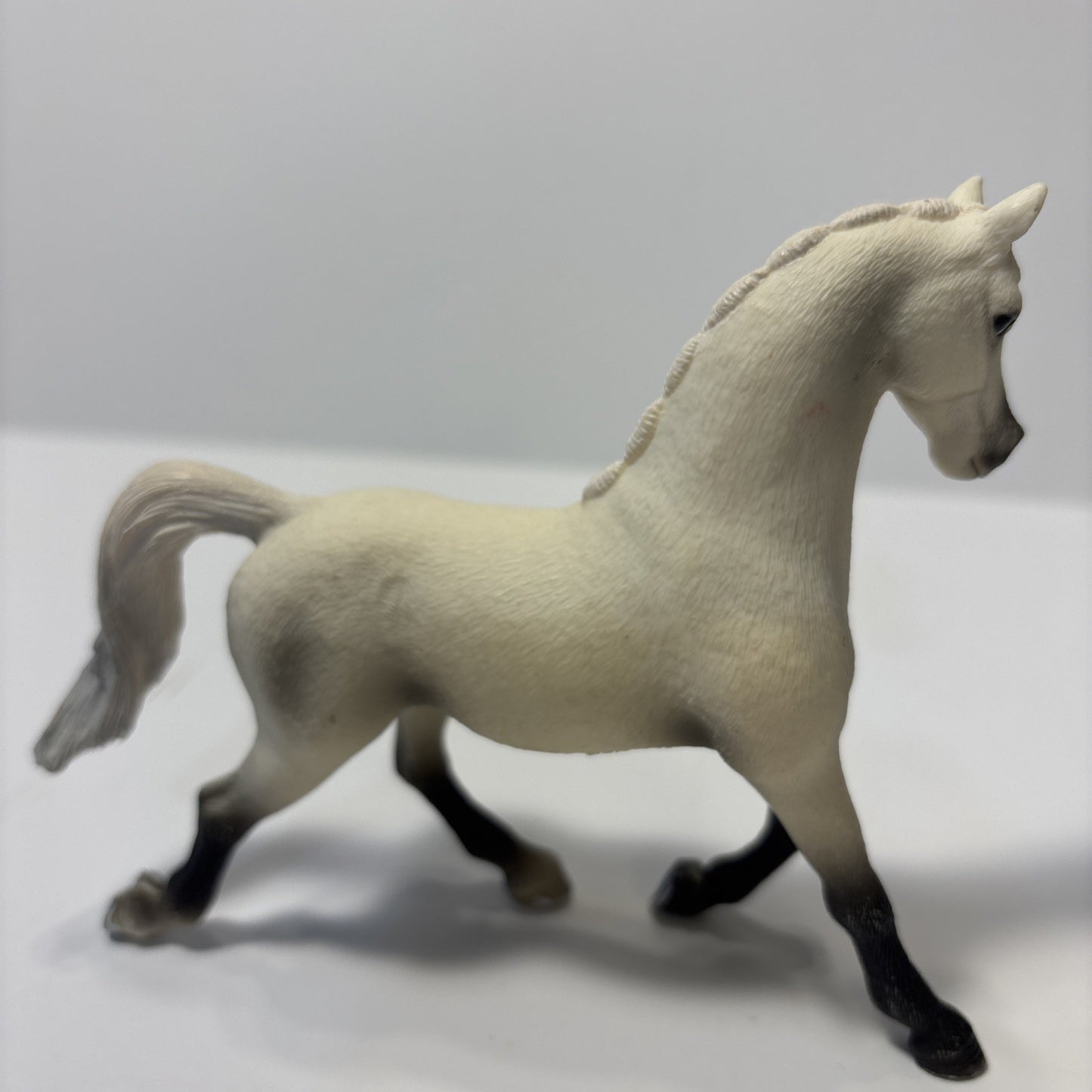 2015 Schleich White Arabian Mare Horse Toy Retired