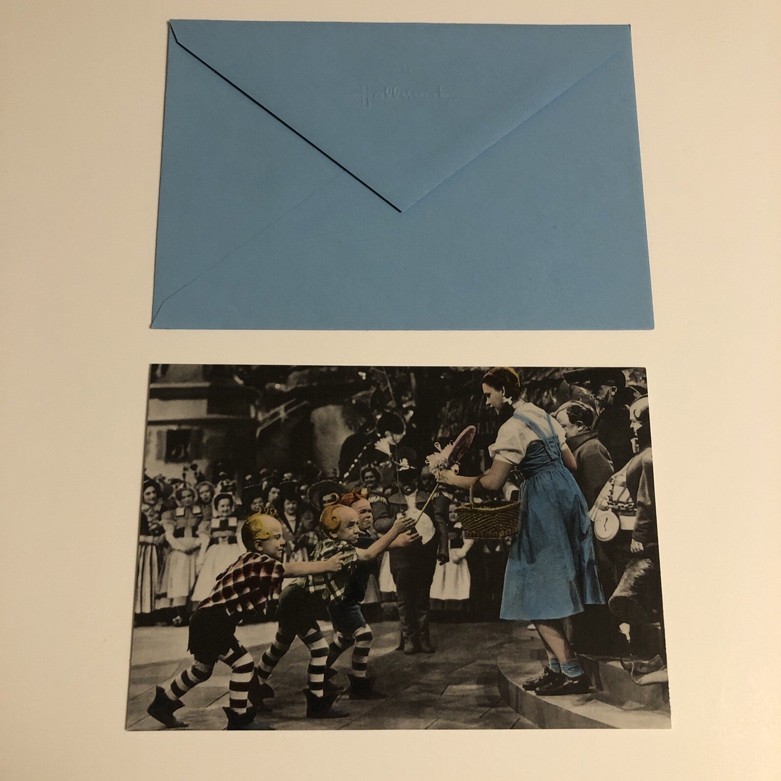 New Wizard of Oz Munchkins Present to Dorothy Greeting Card Hallmark 1990