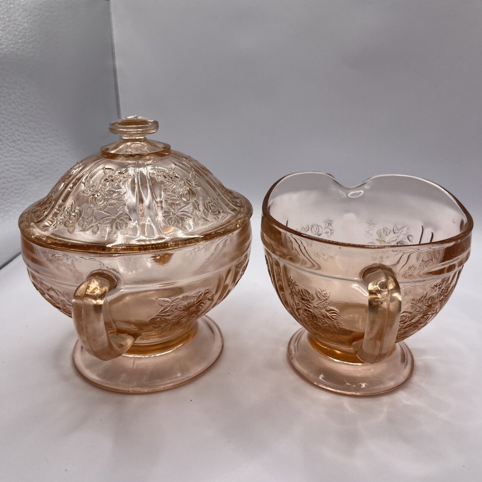 Federal Glass SHARON "Cabbage Rose" Pink Sugar Bowl w lid and pedestal MINT COND