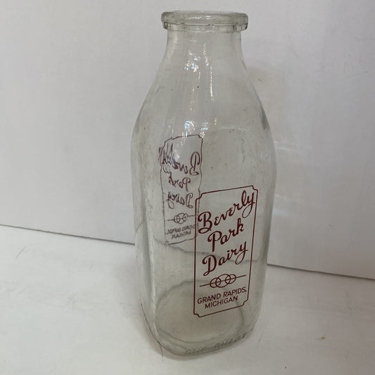 Rare Beverly Park Dairy Grand Rapids Michigan Milk Quart Bottle Michigan MI Mich