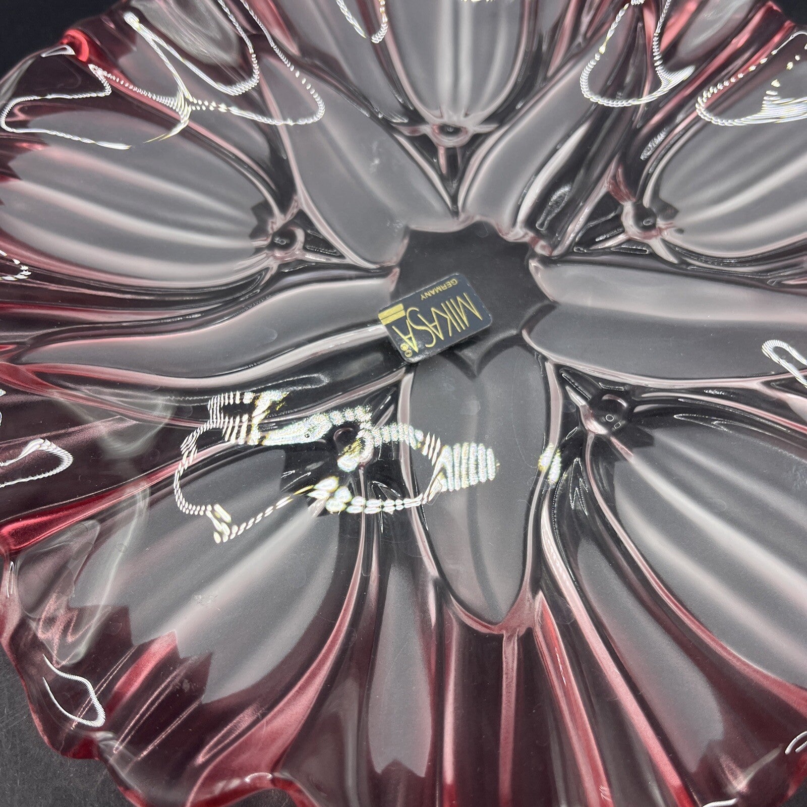 Art Glass Plate Pink Frosted White Tulip Floral Ruffle Edge 8 In Mikasa