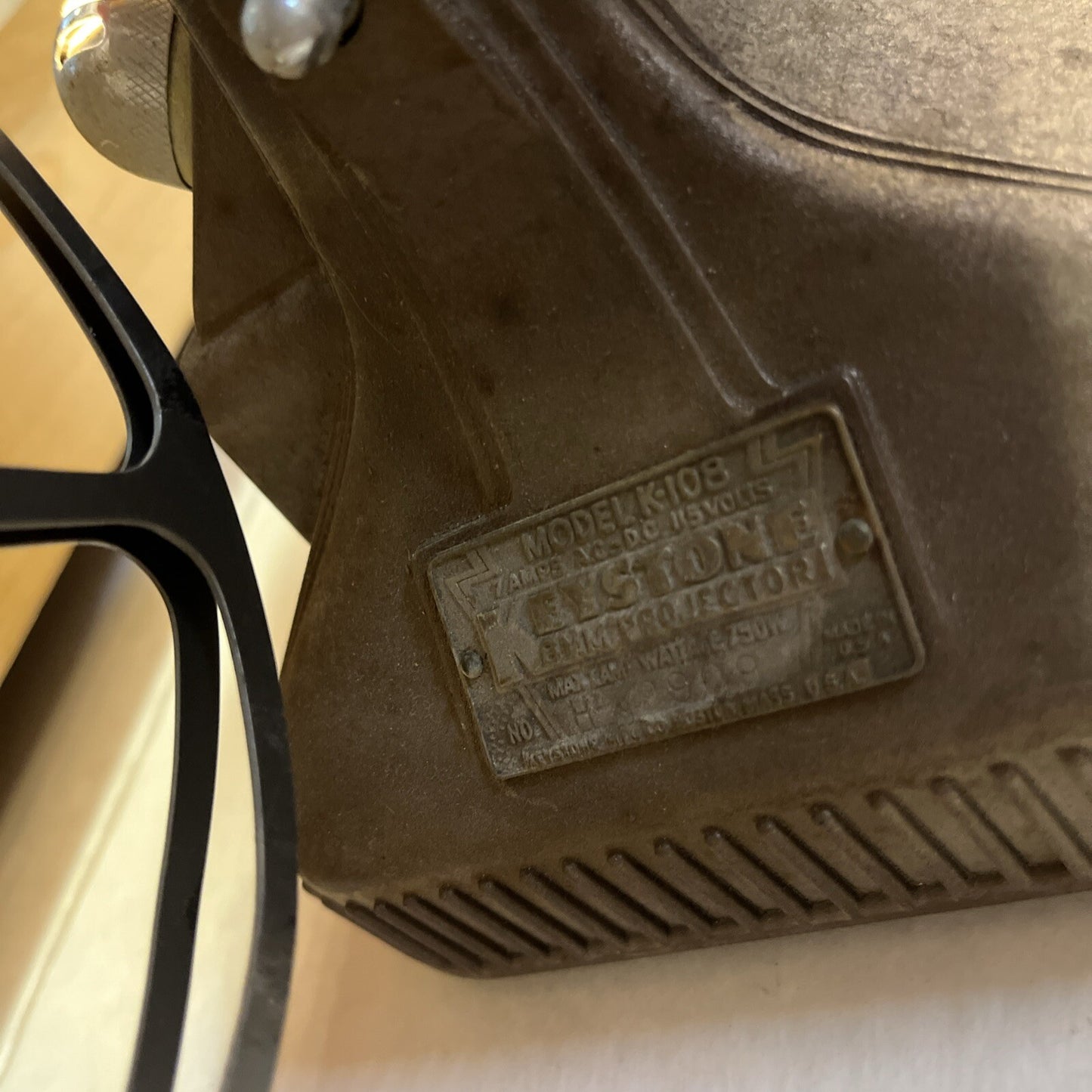 MOVIE PROJECTOR (KEYSTONE) works! ~BEAUTIFULLY DESIGNED  Regal K109 8mm