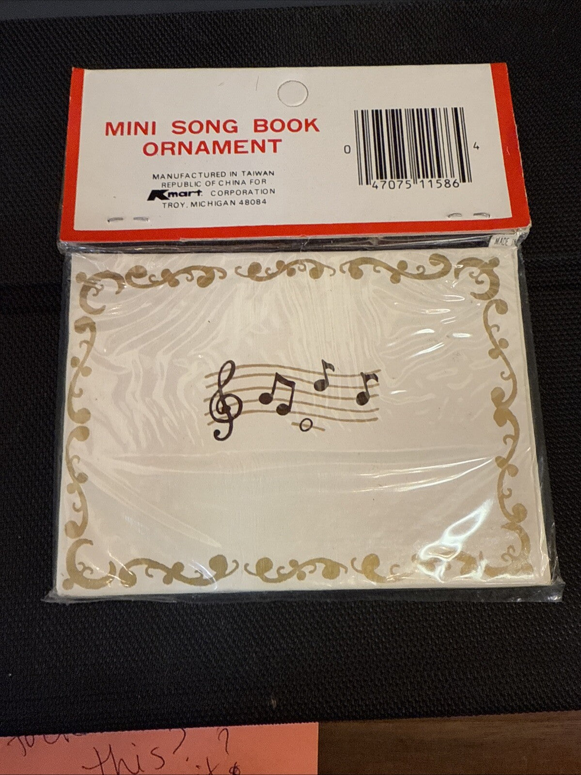 Vtg SSCO Christmas Carols Girl Boy mini Book Ornament 6 Songs 20 Pages Taiwan