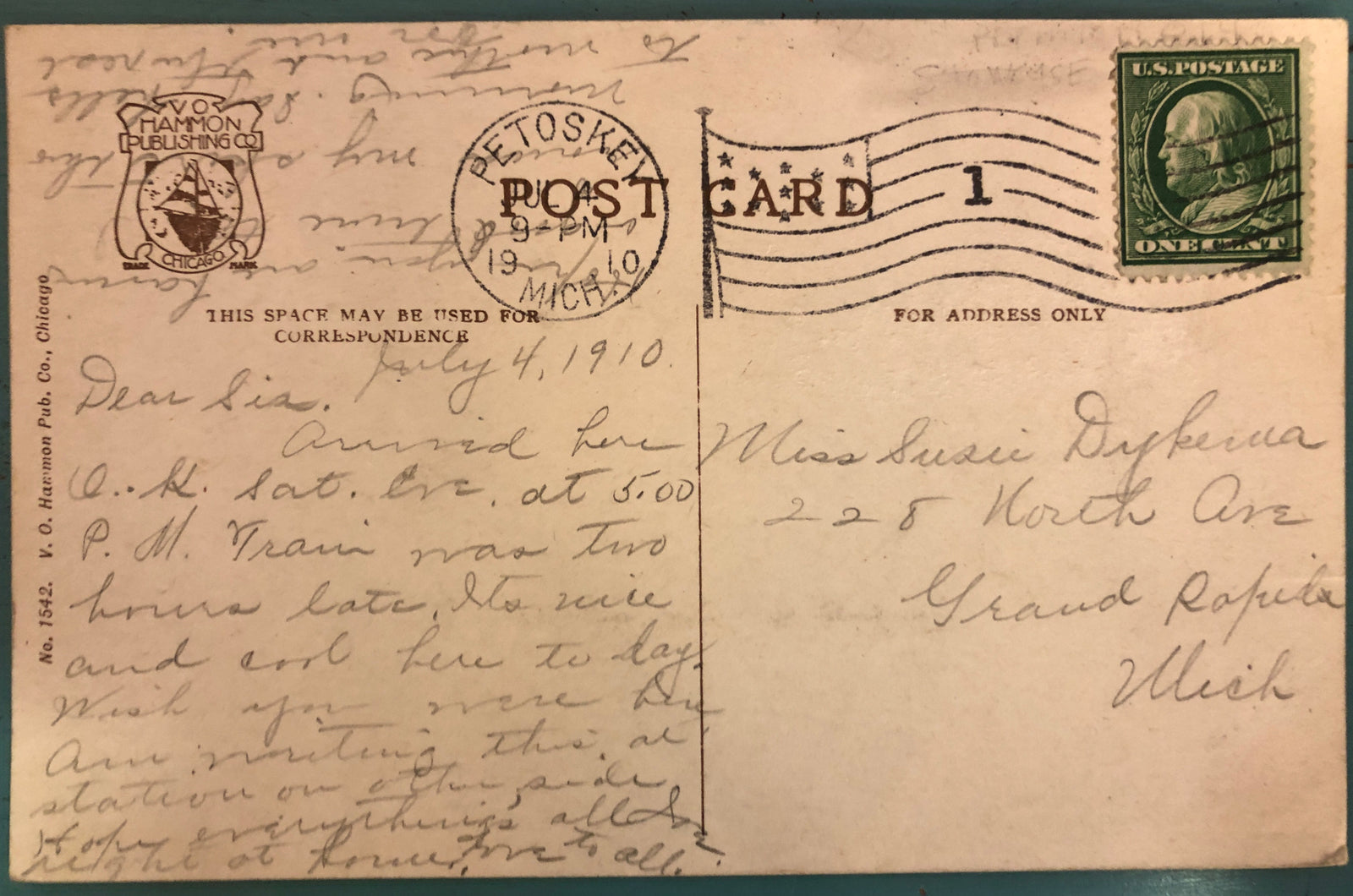 Suburban Station Trains Petoskey Michigan MI Mich Railroad Postcard 1542