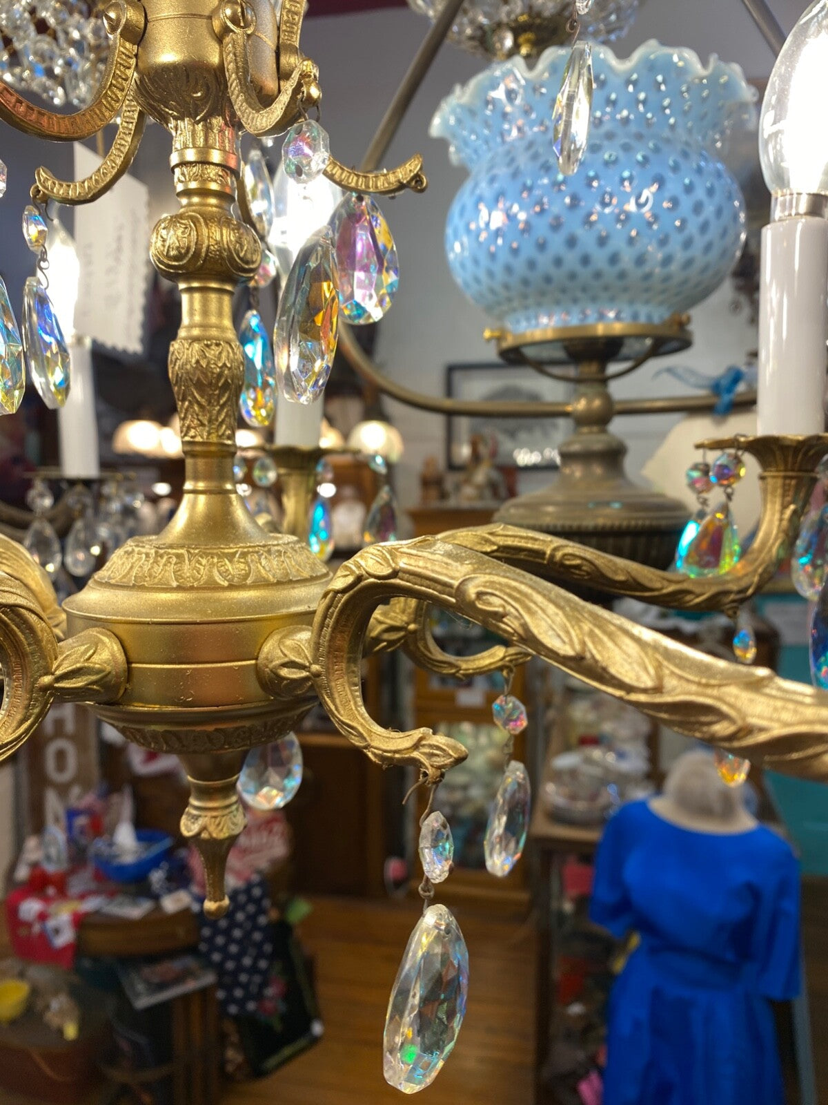 Gold 5-arm/light chandelier with iridescent crystals