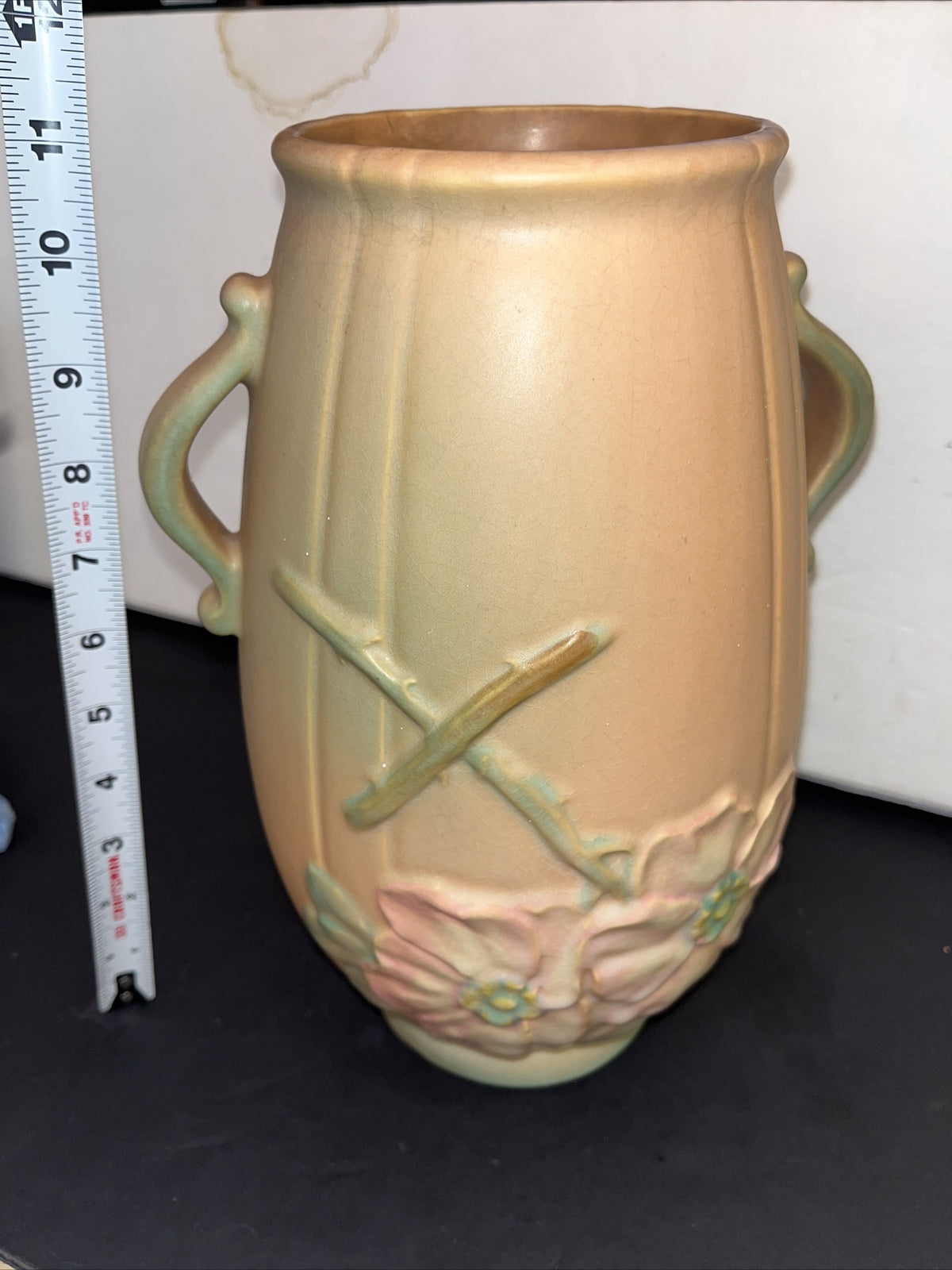 BEAUTIFUL VINTAGE 1930'S WELLER POTTERY PEACH TWO HANDLES WILD 3D ROSE VASE 