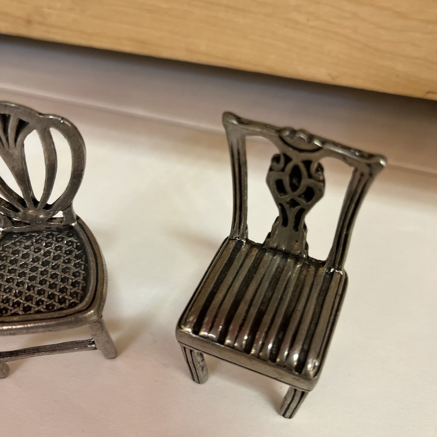 Dollhouse Doll Furniture  Chairs pewter (4)