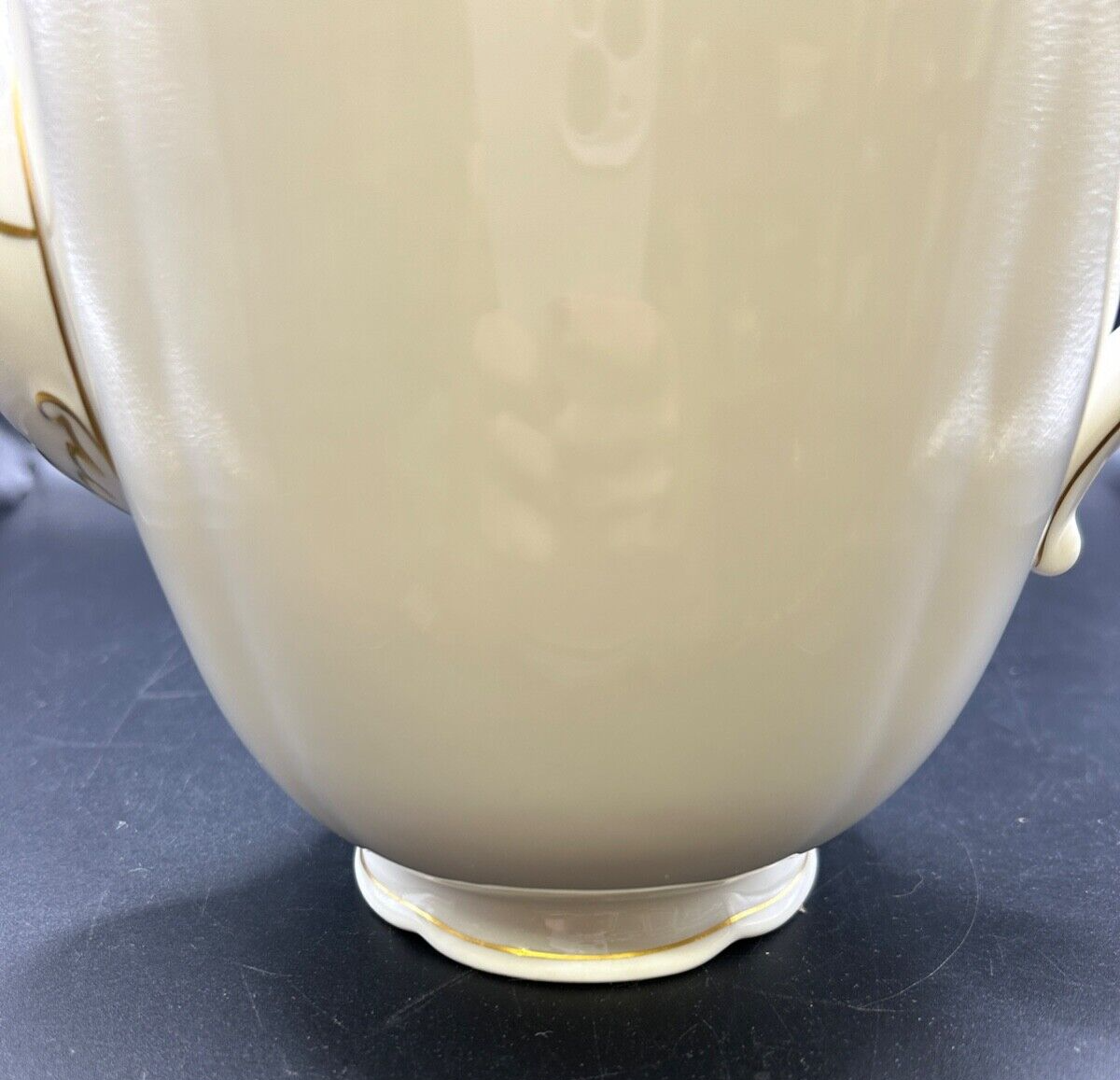 RARE Waldershof Bavaria Germany Tea/Coffee Pot with Lid Cream with Gold Rim