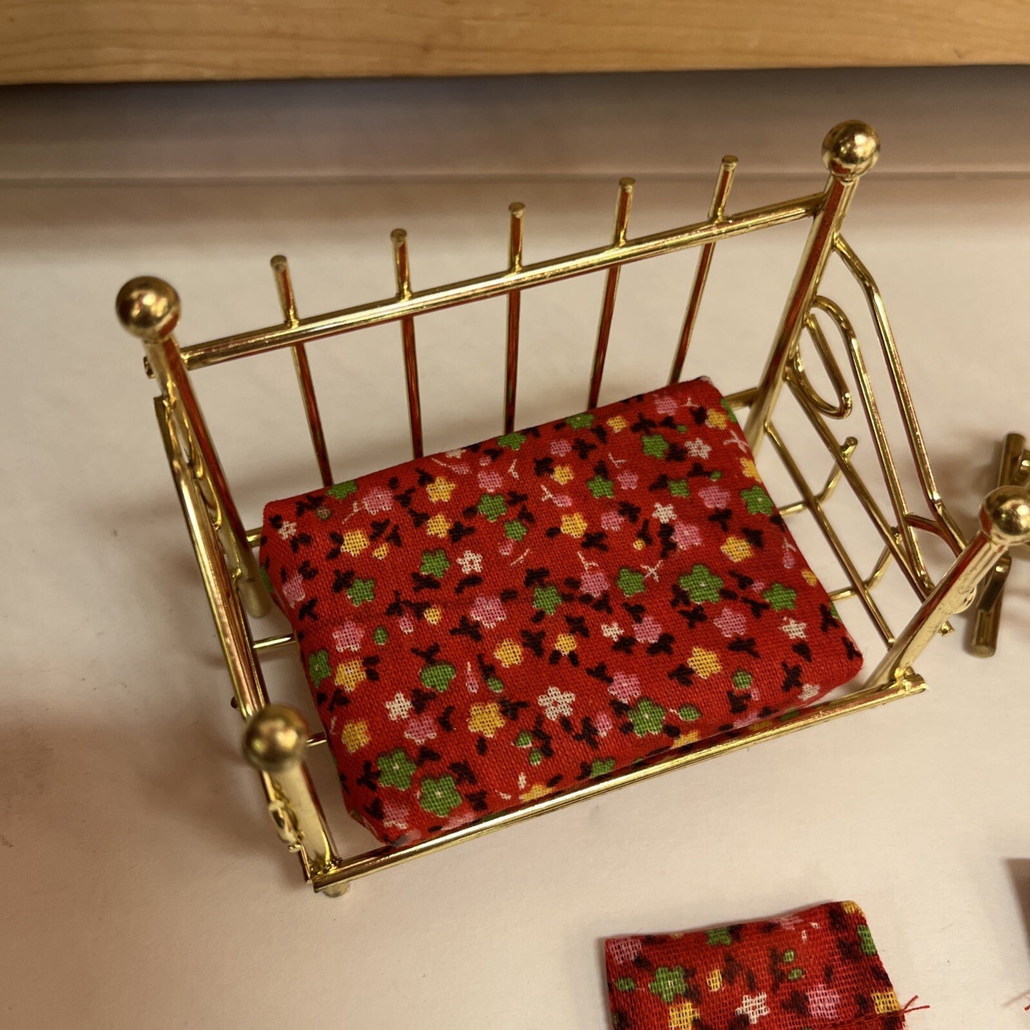 Justen Heartland brass dollhouse furniture - vintage Day Bed & Baby Rocker 1985