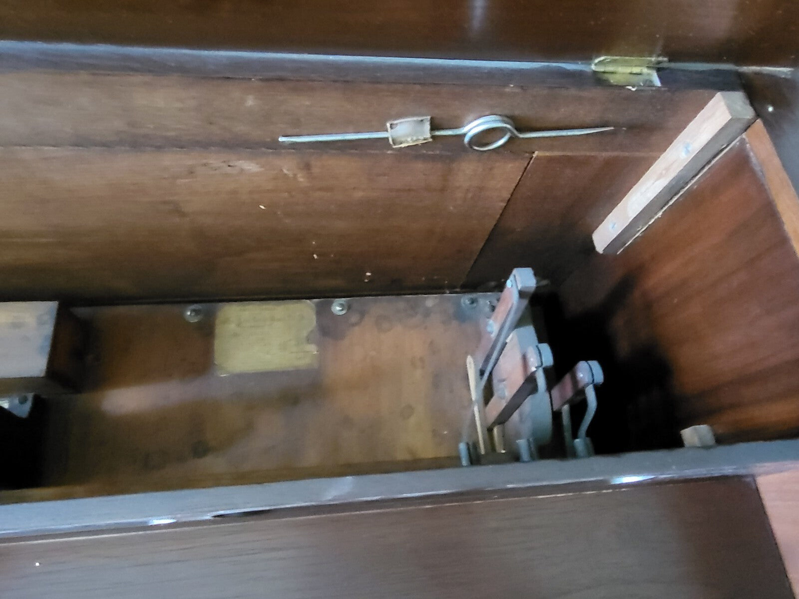 1871 Antique Estey reed organ