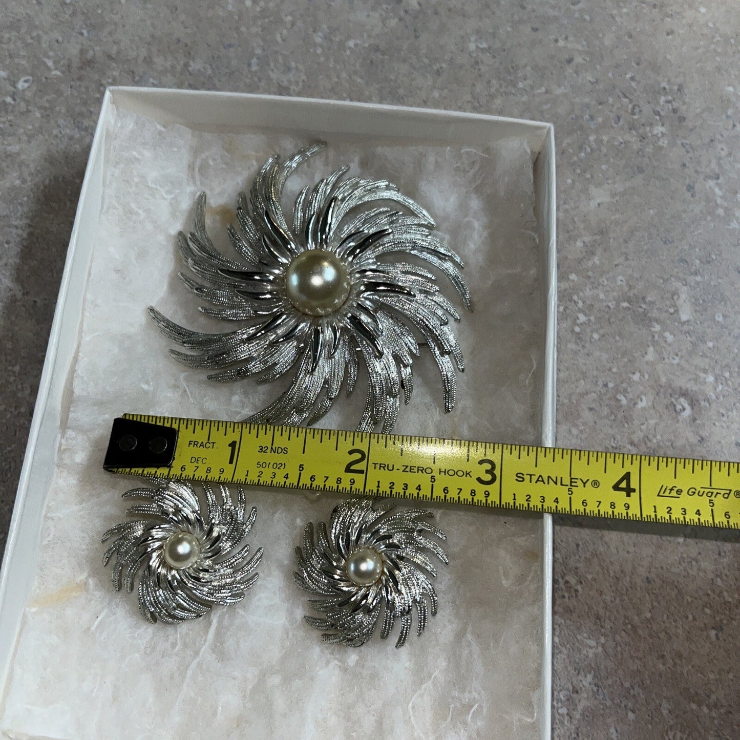 Vintage Sarah Coventry Silver Tone Pinwheel Brooch with Faux Pearl Middle