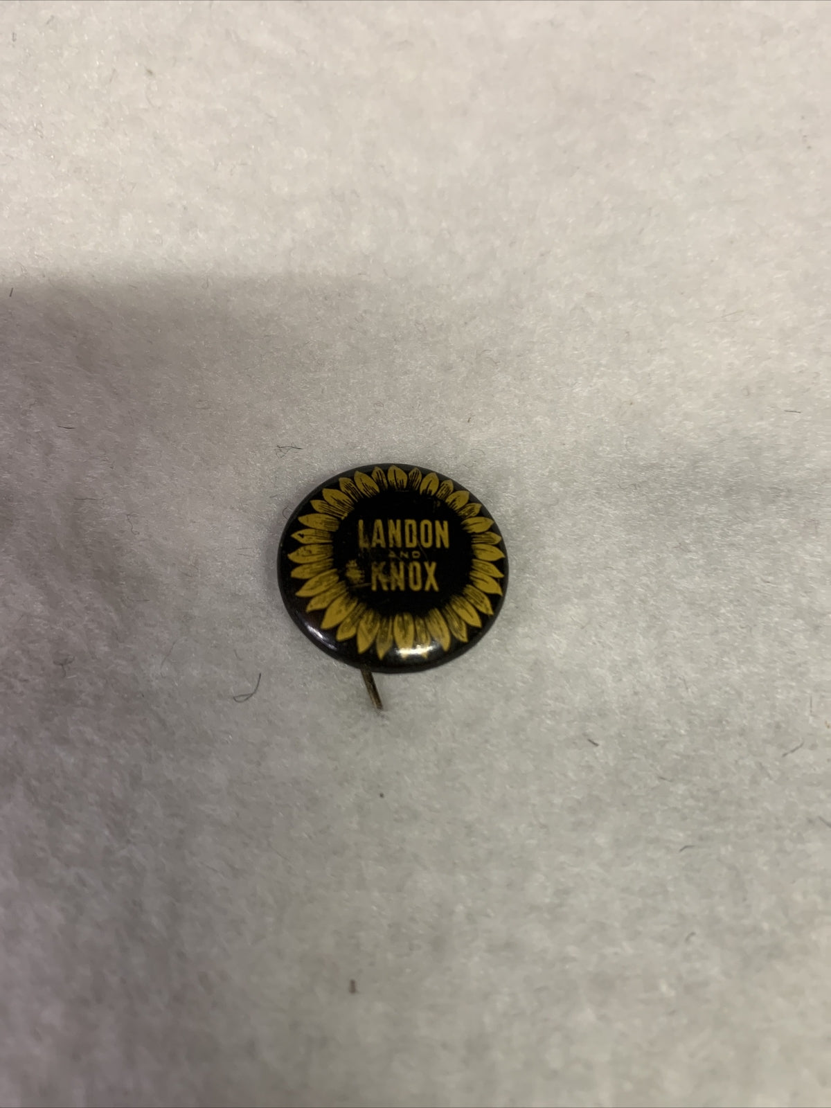 2 Vintage Landon Knox 7/8" & 5/8" Pinbacks