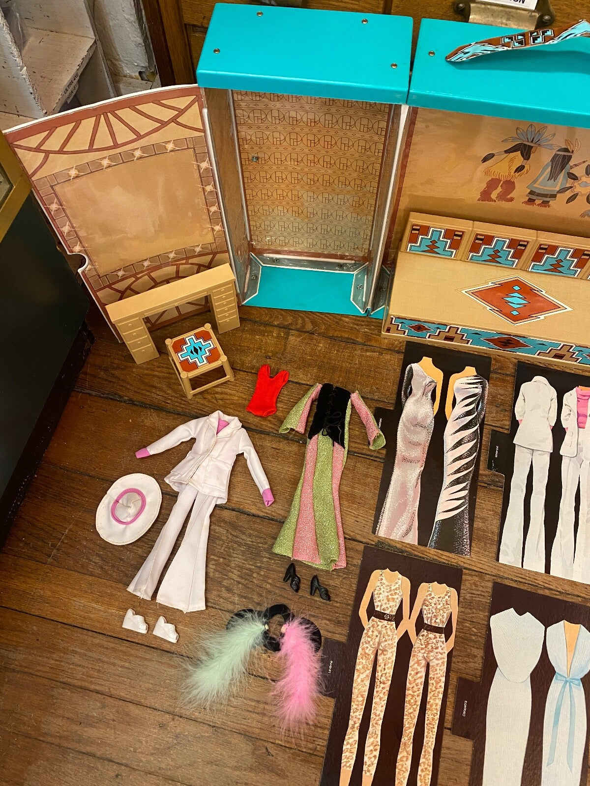 VTG 1976 Chers Dressing Room Dream House W/ Wardrobe Cher Doll Furniture 7 Cards