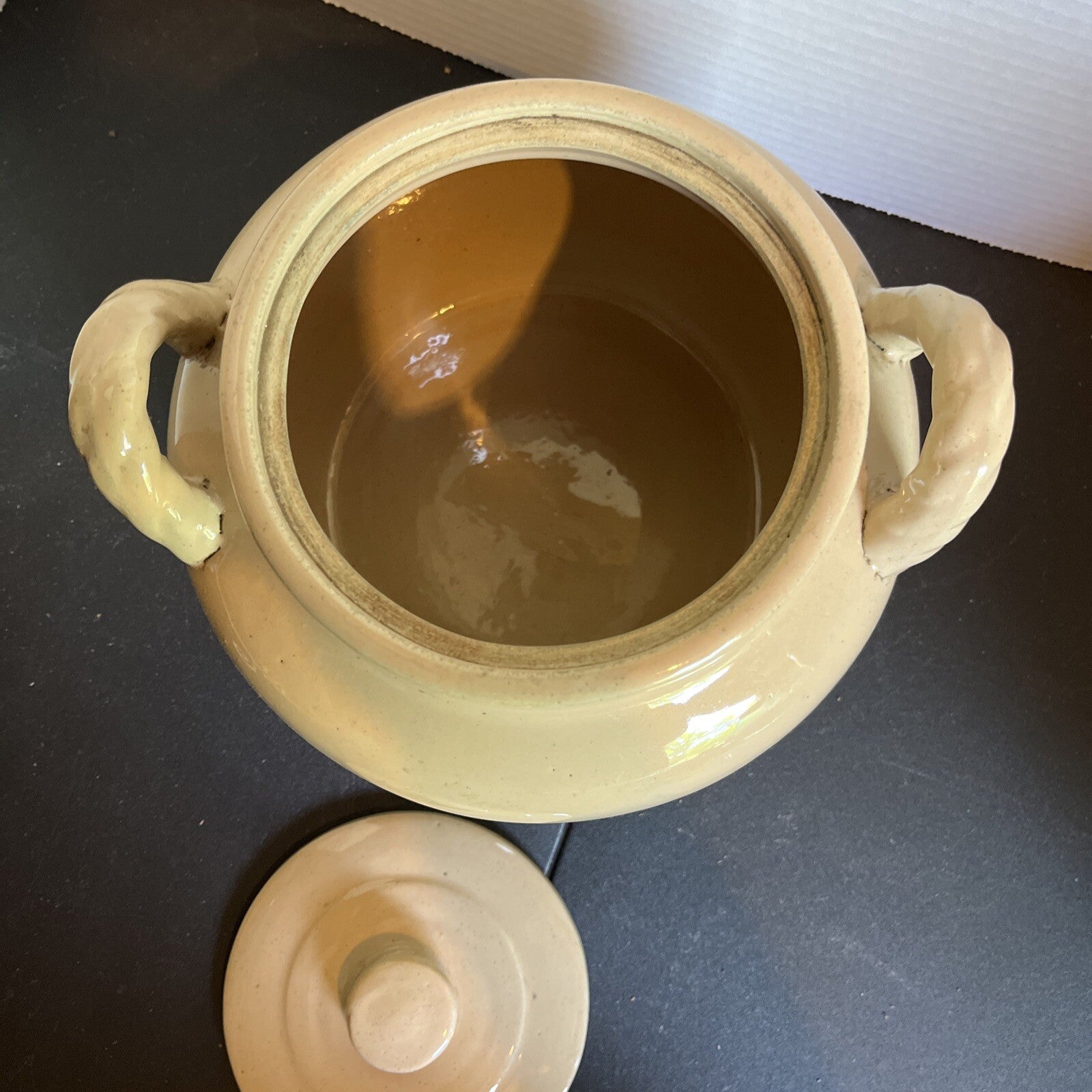 Antique/primitive/Bean Pot/cookie jar with twisted handles