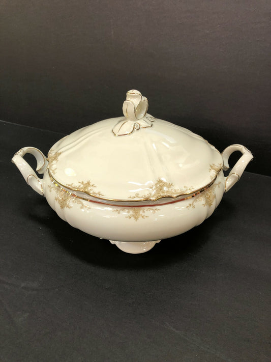 Hutschenreuther  Covered Round Serving Bowl 9" x 6 "tall w lid ivory 