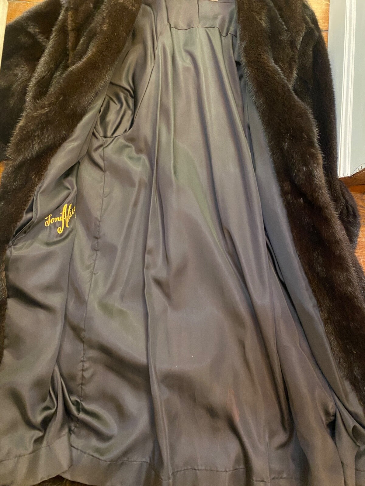 Vintage Brown Fur Authentic Mink Coat Barth-Wind Furs Skokie, Illinois Custom
