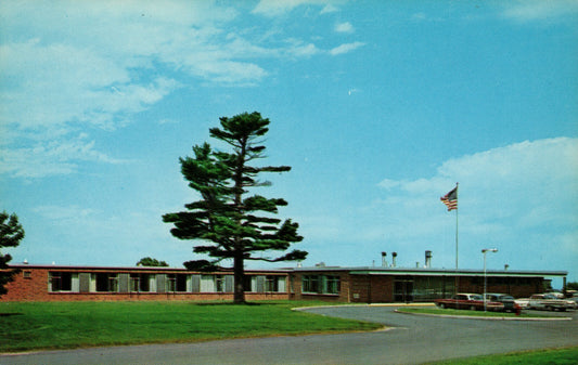  Munising Memorial Hospital MI Michigan Mich Postcard   