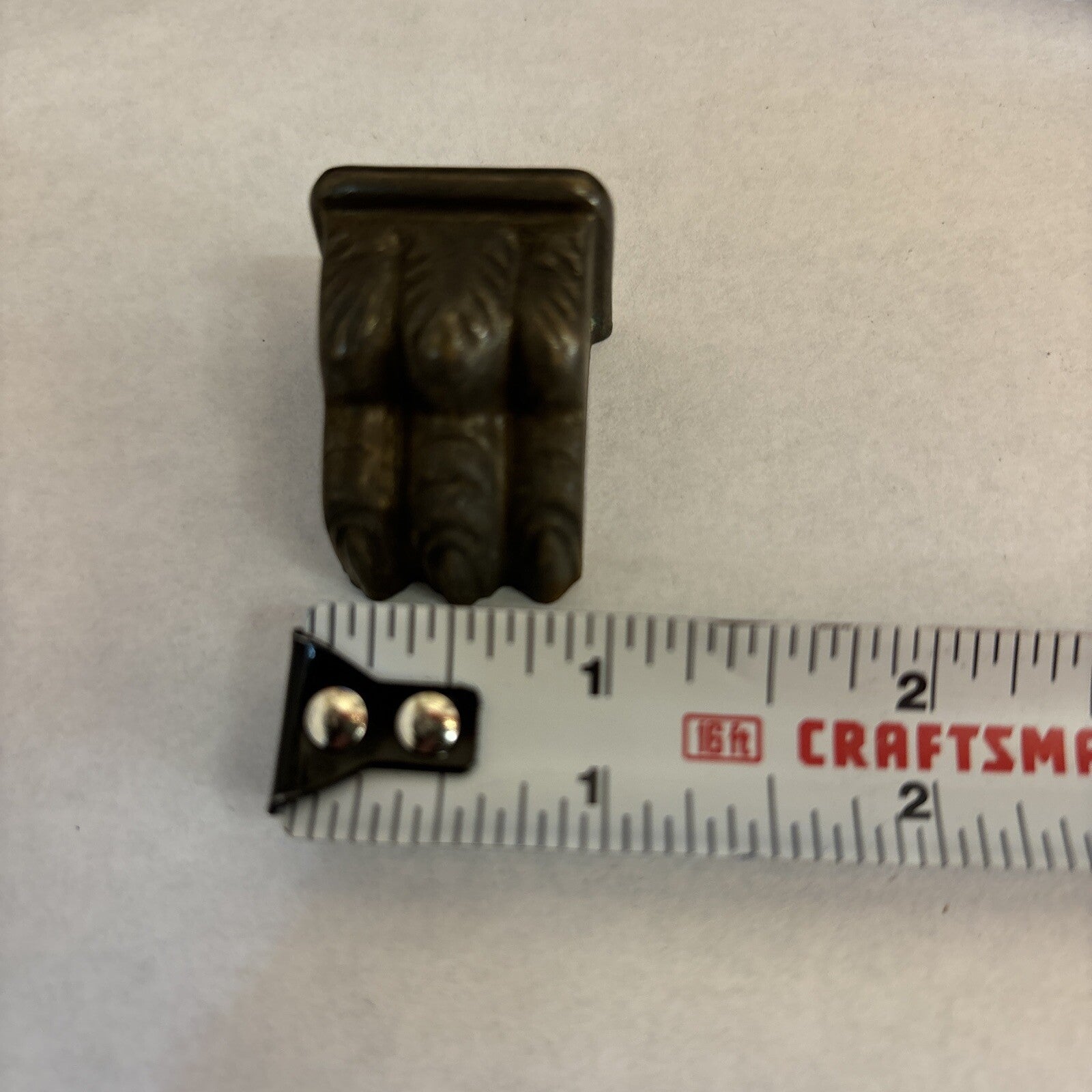 LOT OF 4 SMALL ANTIQUE BRASS 3-TOED CLAW FOOT SALVAGE