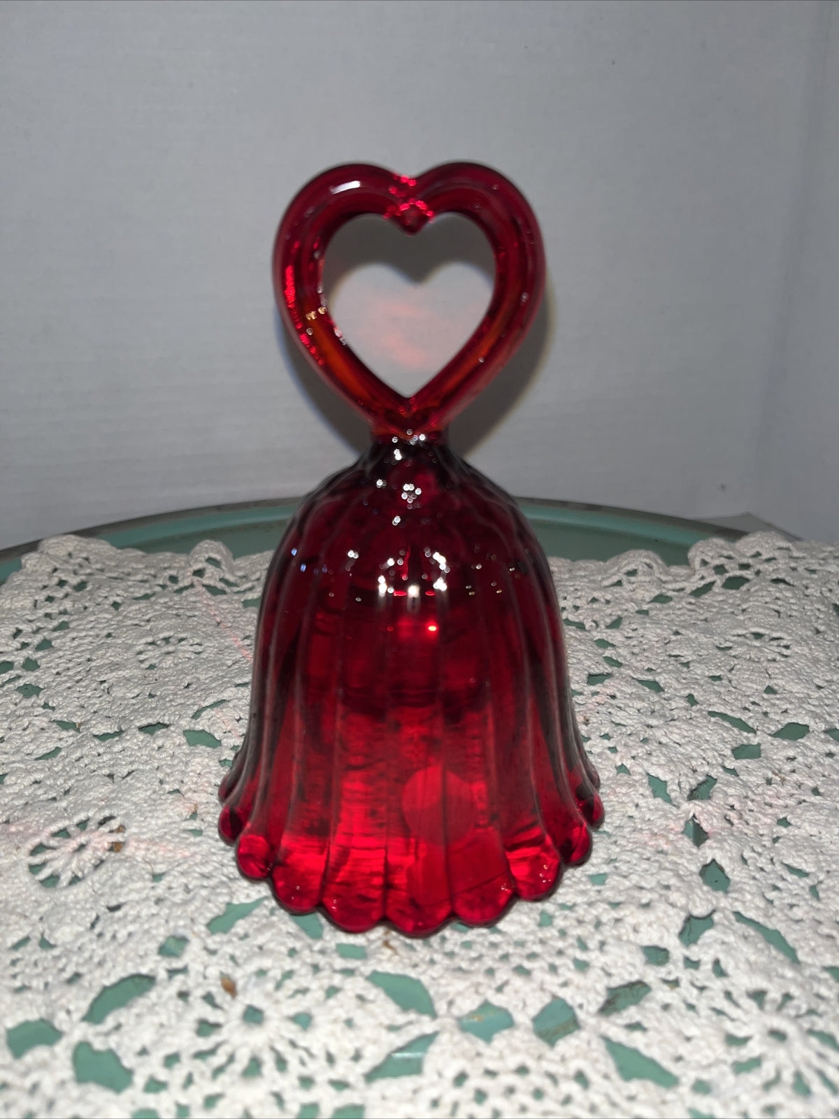 Vintage 1989 Fenton Red ruby Large Heart Handle Glass Bell 9774-RU. 5.5”