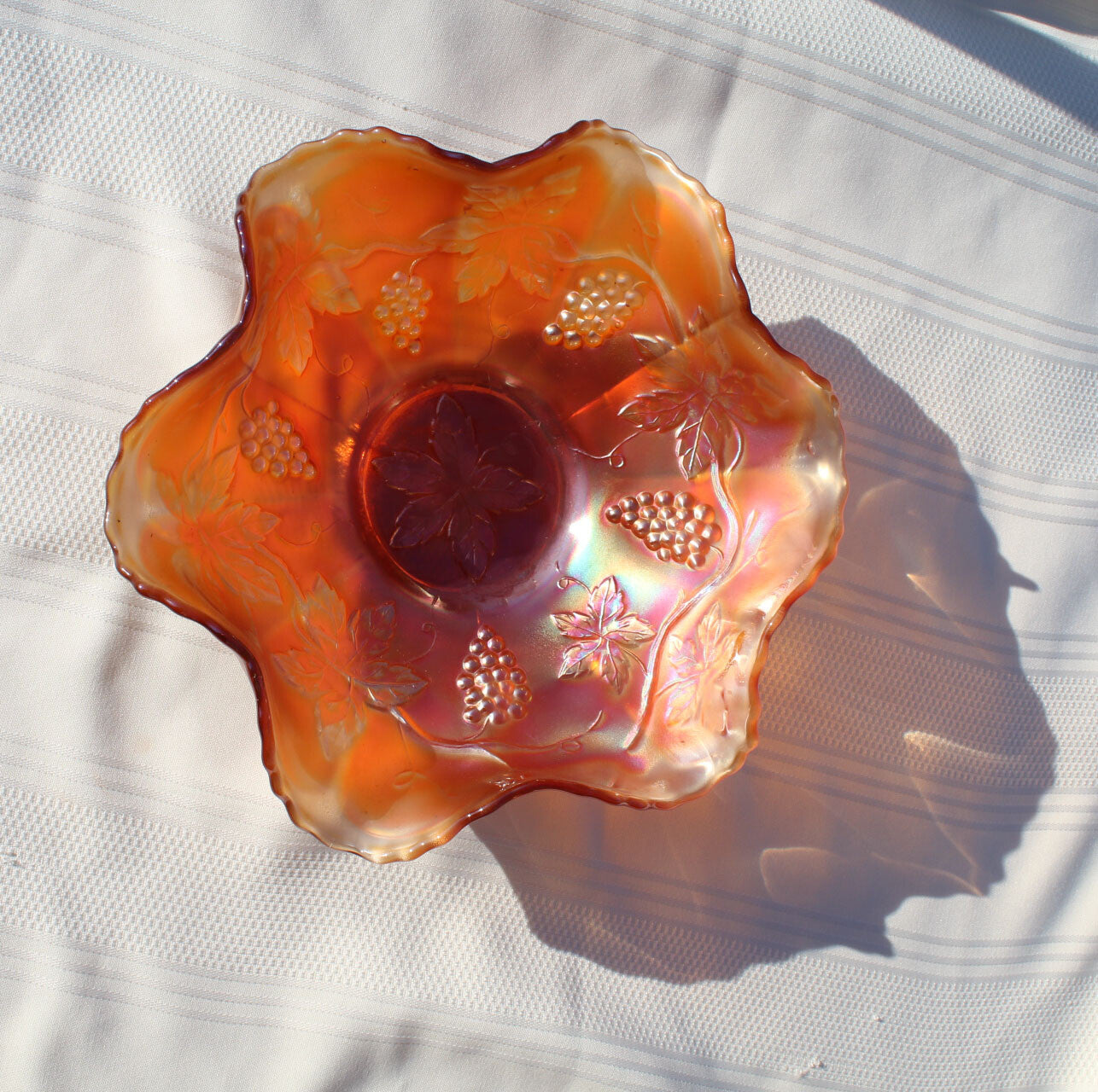 Vintage Grape Leaves Marigold Carnival Glass Ruffled Edge Bowl 9" excellent