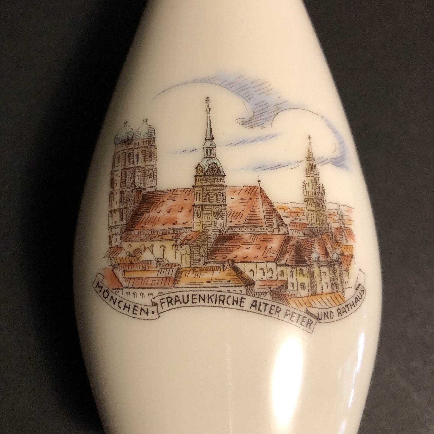 Lindnet Kueps Bavaria Germany Bud Vase Churches 257 22 Handgemalt White & Gold