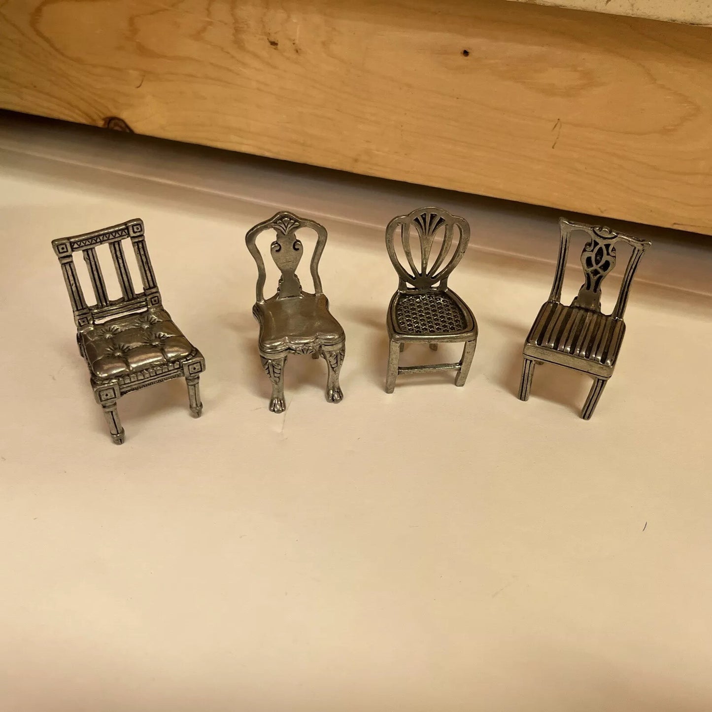 Dollhouse Doll Furniture  Chairs pewter (4)