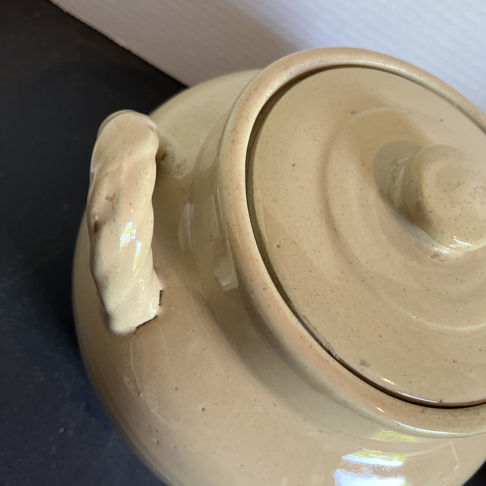 Antique/primitive/Bean Pot/cookie jar with twisted handles