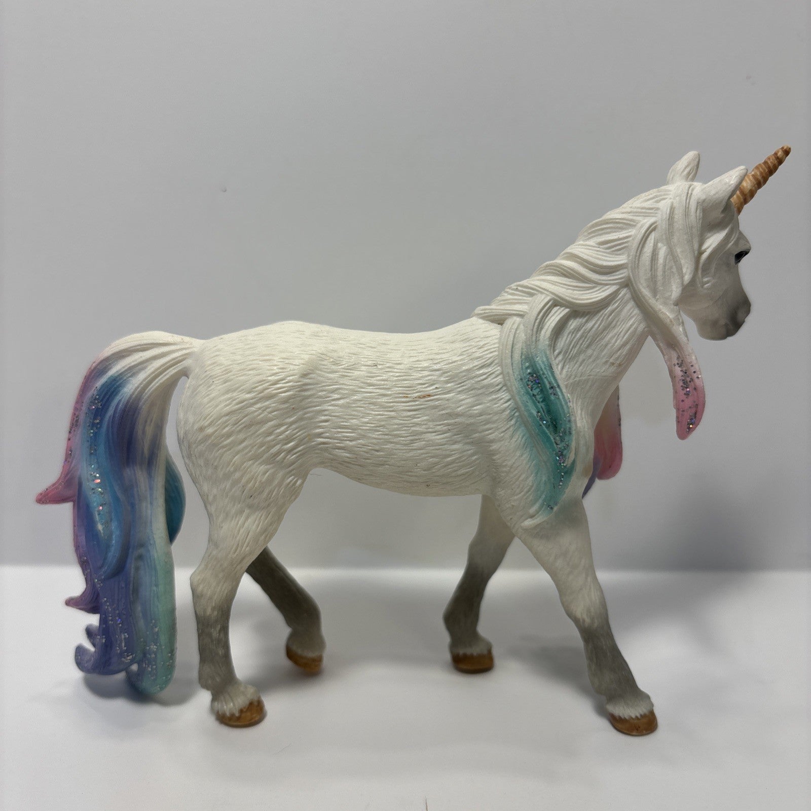 2017 Schleich Bayala Seashell Unicorn Mare Pastel & Glitter Mane & Tail Toy