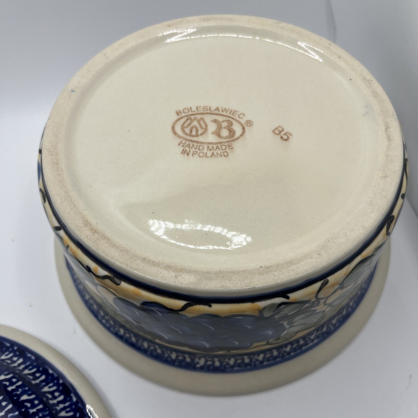 Boleslawiec Poland Round Stoneware Casserole Baker With Lid Hand Painted 7.75”