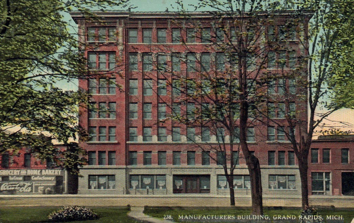 Manufacturers Building, Grand Rapids, Michigan Postcard